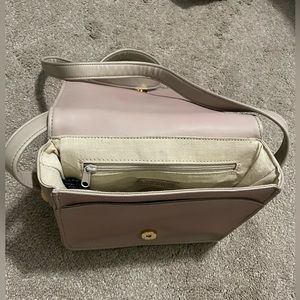 Nine West Crossbody Bag Purse Tan Buttoned & Zippered Closures Wallet Section